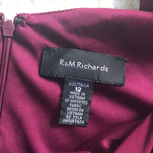 R&M Richards Merlot v- neck gown shoulder out Size 12 Brand New never worn - Picture 6 of 11